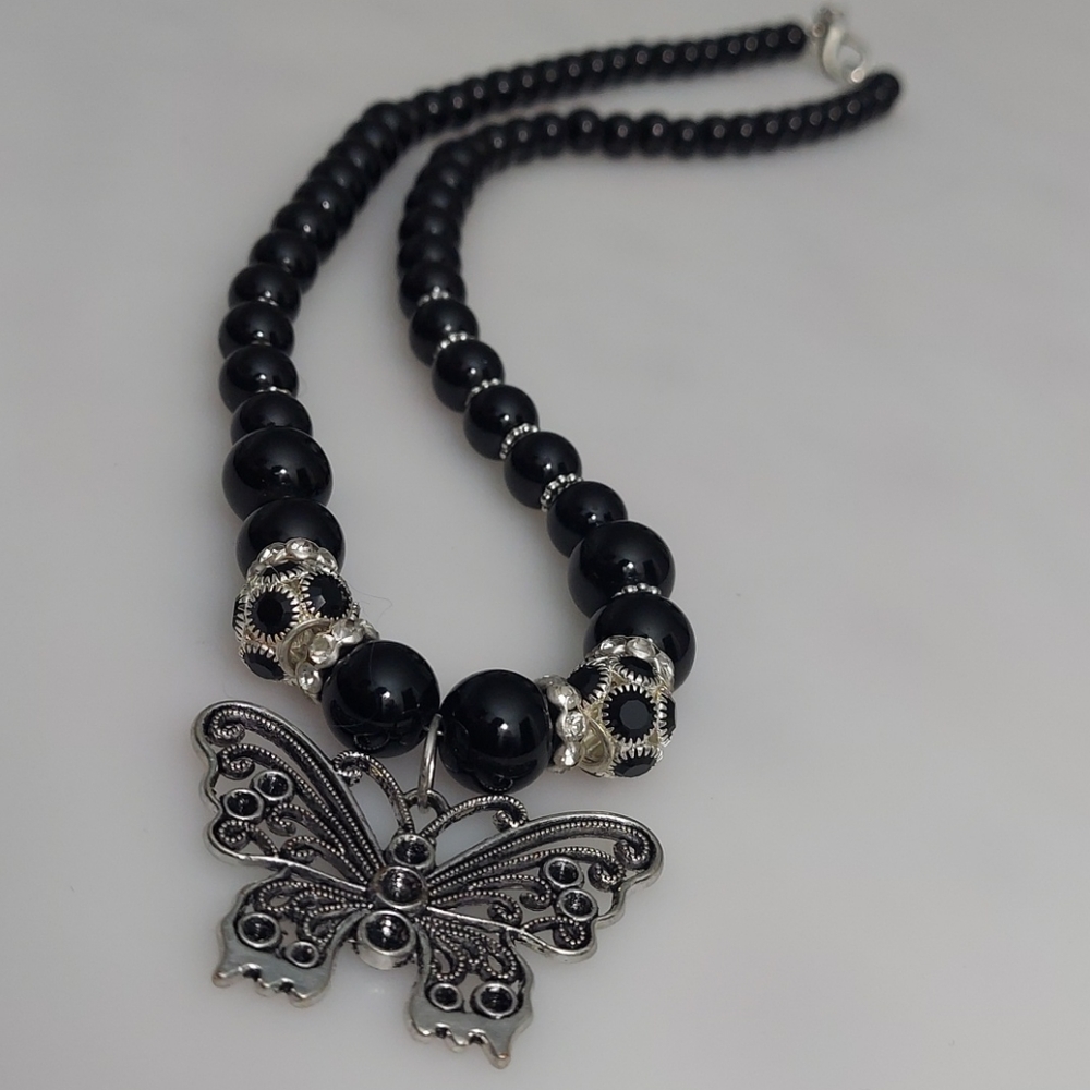 Butterfly necklace 🖤 - Picture 8 of 11